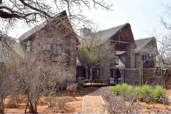 A truly magnificent operational world class lodge in the peaceful area of Hoedspruit Wildlife Estate is on offer. Price includes ...