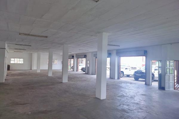 320m2
Prime Location
Road Level
Ground floor
Drive in Access

Four Garage door access
Four loading bays

Three toilets ...