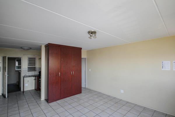 Bridgeview is a sought after complex in the Braamfontein precinct due perhaps to its strategic location and walking distance to Wits ...