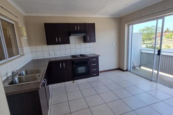 One bedroom apartment for sale in Heiderand, Mossel Bay. Located in a safe ...