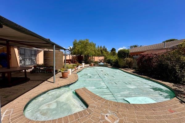 Nestled in the heart of the sought-after Tygerdal area in Goodwood, this expansive family home, set on a generous 807m&#178; erf ...