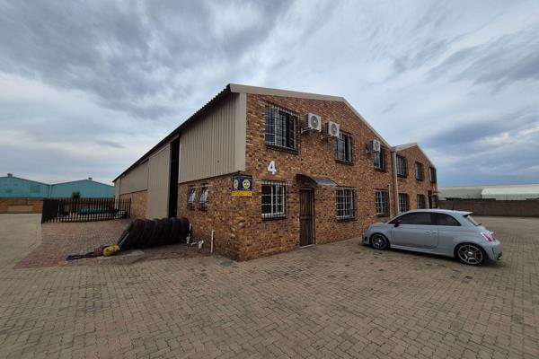 This well-maintained 264m2 warehouse is available for immediate lease in a secure ...