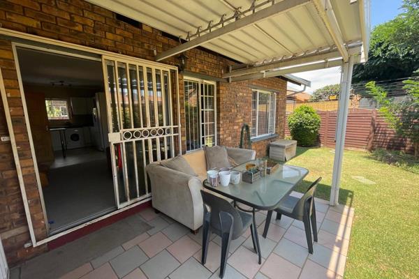 This unit is situated in a sought-after complex of Brentwood Park.
The unit has a private garden which features an undercover patio ...