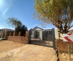 House for sale in Soshanguve WW