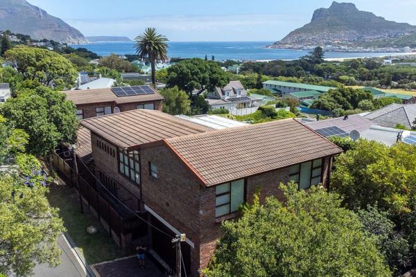 Step into this charming, solidly built home in the heart of Scott Estate, offering expansive living spaces and captivating sea views ...