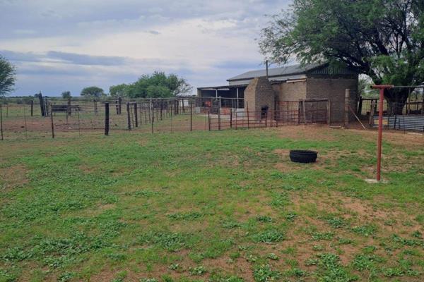 Ideal for the beginner!!

Plot for sale just 10 km from Vryburg, 48 Hectare with a lot of potential.

3 Bedroom and 1&#189; ...