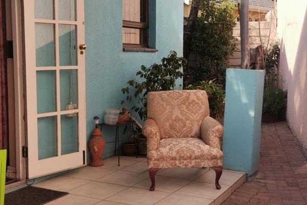 Nestled in the heart of Bloubosrand, this charming free-standing home offers comfort and ...