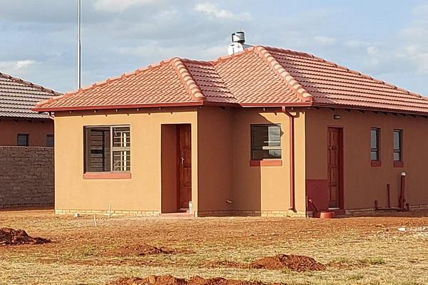 New house for sale in Soshanguve VV.

New development alert!

Soshanguve East Ext ...