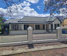 House for sale in Graaff-Reinet