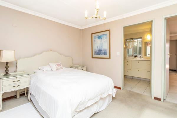 Retirement Unit for Sale in Knightbridge Village, Bryanston

This inviting, tranquil retirement unit in the heart of Bryanston is ...