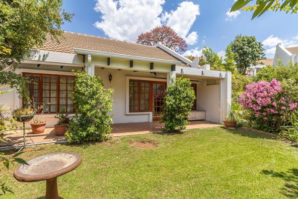 Spacious retirement home in Knightsbridge Manor, Bryanston.
Serene and tranquil surroundings for the over 50&#39;s 

Very well located ...