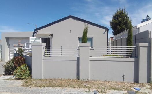 2 Bedroom House for sale in Silwood Heights