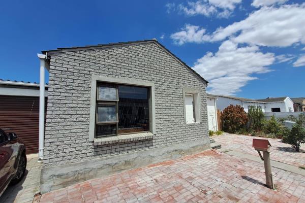 This property is a fantastic opportunity for first-time buyers, savvy investors, or couples looking for a comfortable and practical ...