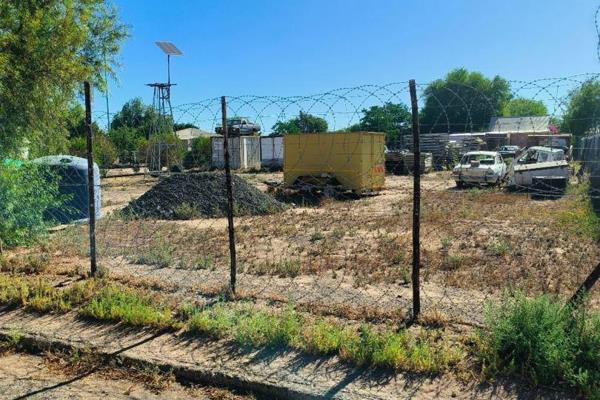 This vacant residential stand is located in the Lande district of Beaufort West.It is ...