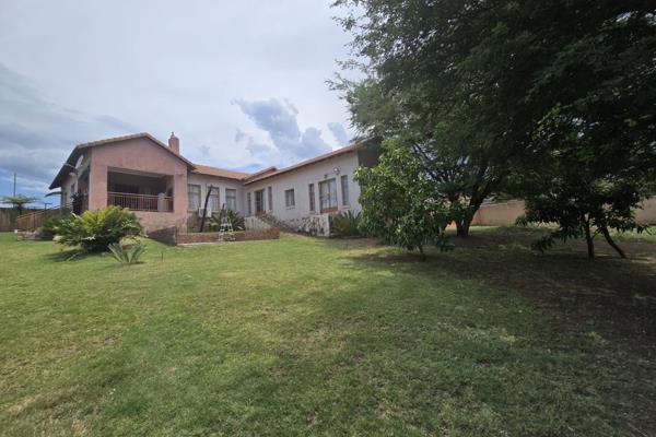 Spacious Three-Bedroom House in Leopards Bush Security Estate

Discover the perfect family home in the heart of Leopards Bush&#39;s ...