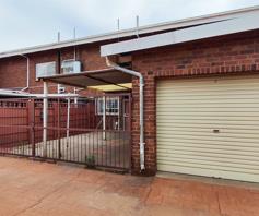 Townhouse for sale in Berton Park