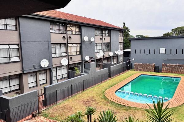 Discover modern living in this charming 2-bedroom apartment located in the peaceful suburb of Valhalla, Centurion. Ideal for ...