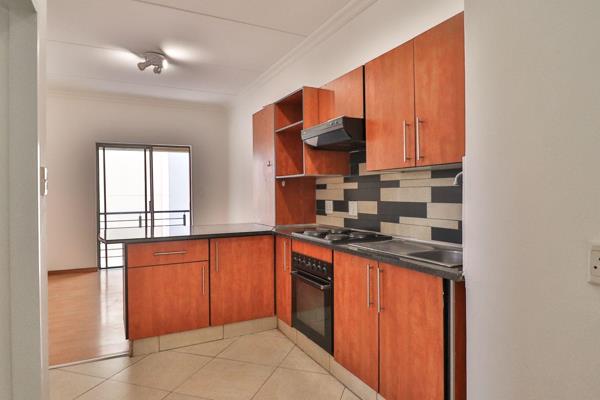 Secure, stylish 1st floor apartment in Eastleigh Ridge, Edenvale. Fibre ready &amp; DSTV connection in existence. 
 
 Located in ...