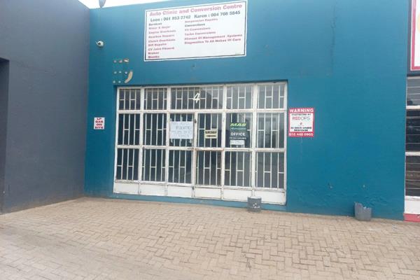 Unit 4 available for rent

Situated in Meyerton

Workshop size 415m2

Pre Paid Electricity, water included based on reasonable ...