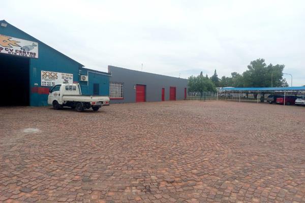 Unit 12 available for rent

Situated in Meyerton

Workshop size 300m2

Pre Paid Electricity, water included based on reasonable ...