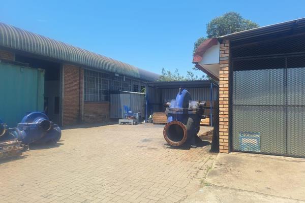 A spacious open area warehouse with high ceilings, perfect for various business needs.

Features include:
Open Area Workshop with high ...