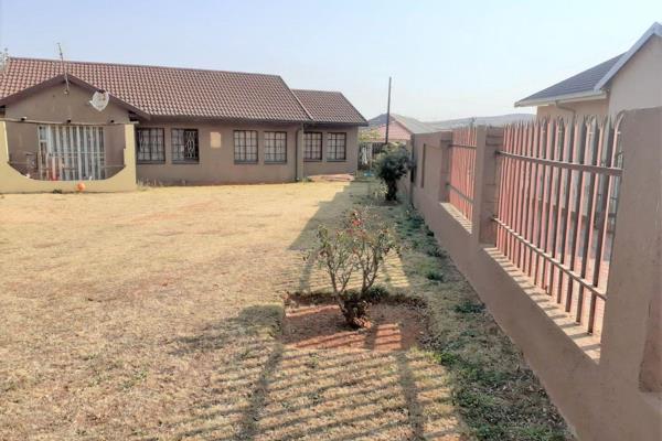 This lovely family home situated in the suburb of Zakariyya Park, in the South of Johannesburg, built on a 668m2 stand. The home boasts ...