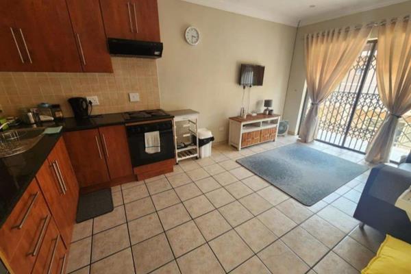 Fully Furnished 1-Bedroom Apartment for Sale in La Morgan, Potchefstroom.

This charming ...