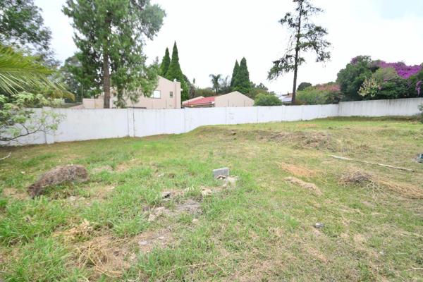 Terraced stand for sale in access controlled road just off of Talisman Bedfordview. ...