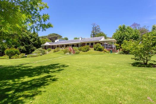 4 Bedroom House for sale in Constantia