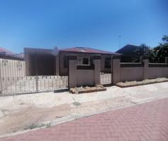 House for sale in Molapo