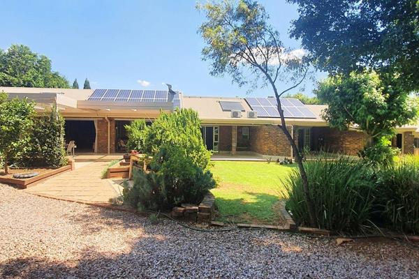 This gem is completely off the grid and has an open plan feel that creates a sense of peace and tranquillity in your own luxury meets ...