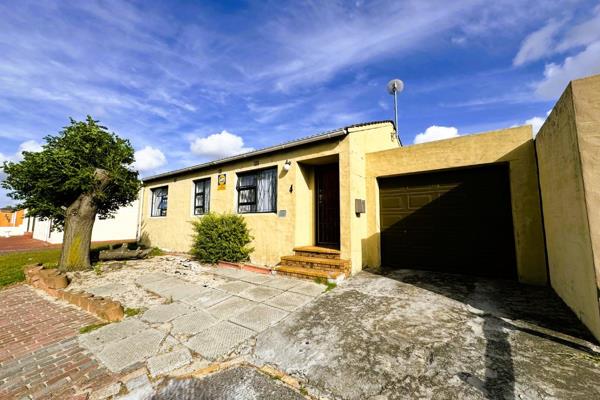 This lovely 3-bedroom home is located in the Northpine, Brackenfell area, offering easy ...