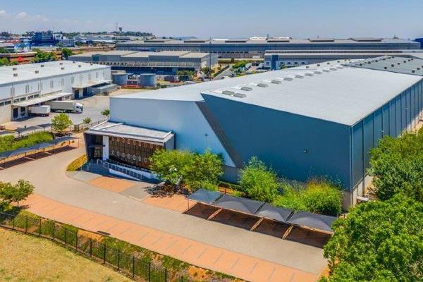 This move-in-ready industrial facility is located on the border of Elandsfontein and ...