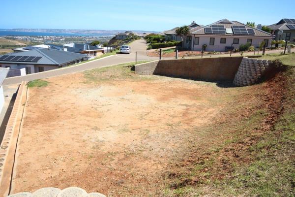 Discover the ultimate opportunity to create your dream home on this prime vacant land in the exclusive Monte Christo Retirement ...