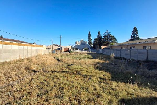 Spacious Vacant Plot in Grassy Park – Perfect for Homeowners and Investors

This 593m&#178; serviced plot offers the ideal opportunity ...