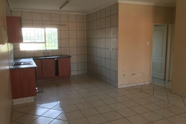 Two-bedroom, first floor apartment for sale in Rustenburg Oos Einde
A two-well-sized bedroom apartment with built-in cupboards.
One ...