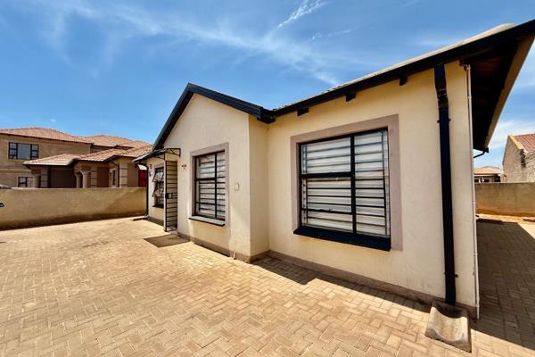 Neatly renovated family home up for sale in Vanderbijlpark CE7. Walk in and fall in love with the modern touches throughout! 3 ...