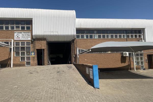 A well-maintained 390m2 warehouse in the coveted Halfway House neighborhood of Midrand ...