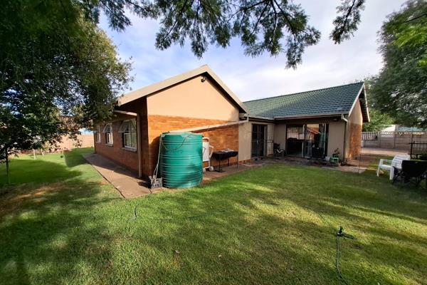 &#177;965 SQM Residential Property with Business Potential, Vanderbijlpark SE6 ...