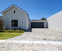 House for sale in Keurboomstrand