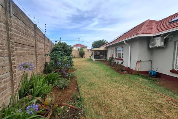 Corner stand with flatlet!

Stunning north facing property in the very popular area of Gerdview. This lovely, low maintenance home is ...