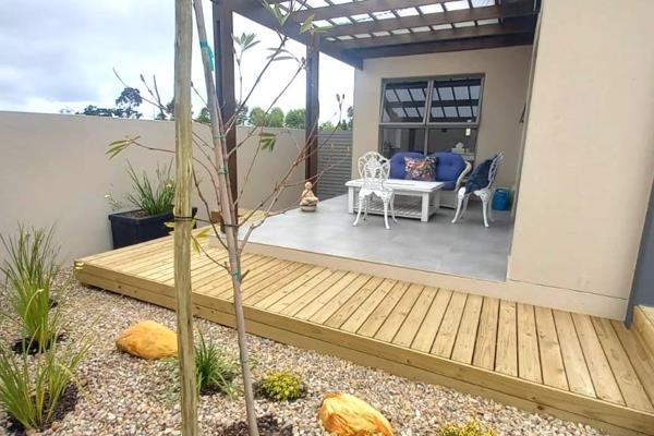 Available 1 April 2025

Small pets will be considered

3 Bedrooms

2 Bathrooms

Inside Braai

Double ...