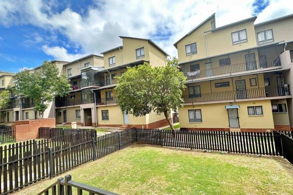 Welcome to this charming ground-floor apartment, offering 2 spacious bedrooms and 2 modern bathrooms in a secure estate. Both bedrooms ...