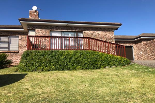 3 Bedroom Longterm Rental
This home is ideal for a family.  
This  is a neat and unfurnished home that offers 3 bedrooms and 2 full ...