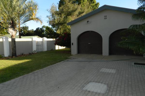 Stunning 5-Bedroom Home on a Corner Plot in Vredendal

This beautifully designed 5-bedroom property offers a perfect balance of ...