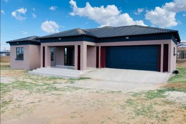 Introducing an exceptional opportunity presented by Remax Blue Chip: Sheldon at Kwamhlanga. This stunning property features 3 spacious ...