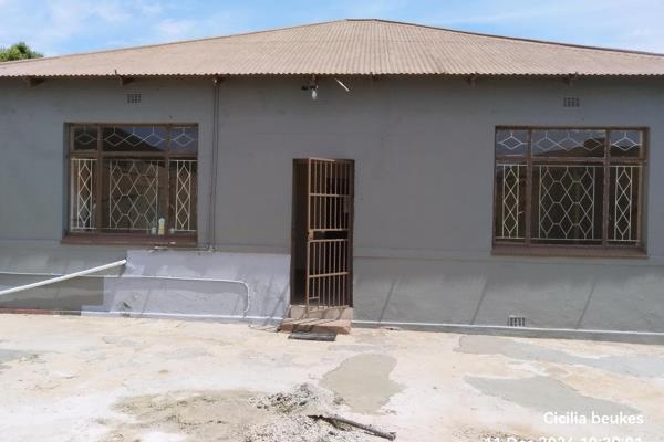 Your search are over the main house can bring a income of R6500.00 and Flatlet when finished could bring an income of R4500.00 per ...