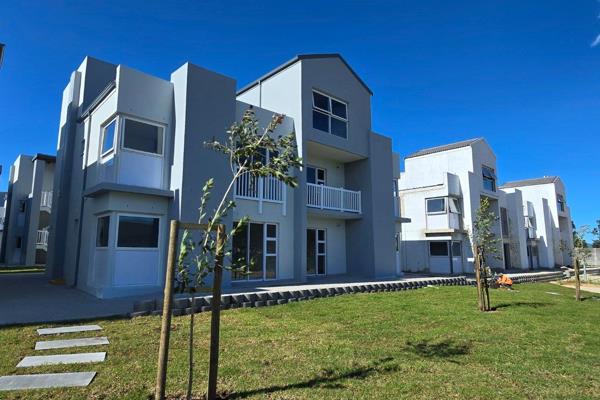 This newly constructed very neat and modern 2-bedroom apartment, located in the popular and secure Bergendal Country Villas estate, is ...