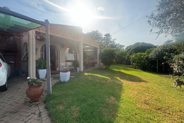 This property is currently generating an income of R18 000.00 per month.  There is the main house with three bedrooms two bathrooms ...