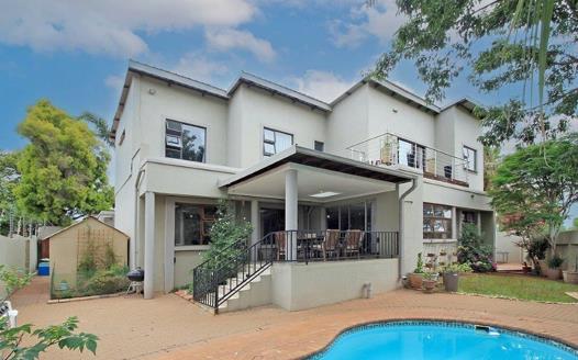 6 Bedroom House for sale in Marais Steyn Park